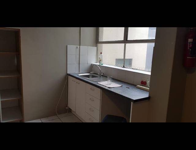 189M² BUSINESS FOR SALE IN CAPE TOWN CITY CENTRE